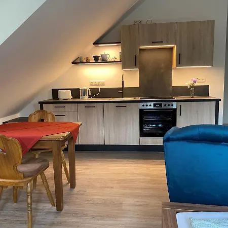 Ferienwohnung Kunterbunt Lägenhet