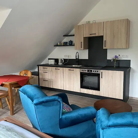 Ferienwohnung Kunterbunt Lägenhet *
