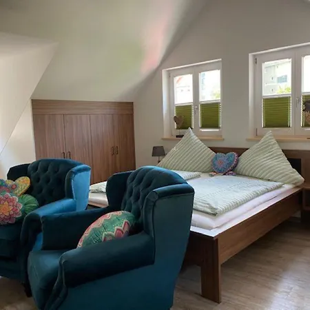 Ferienwohnung Kunterbunt Lägenhet